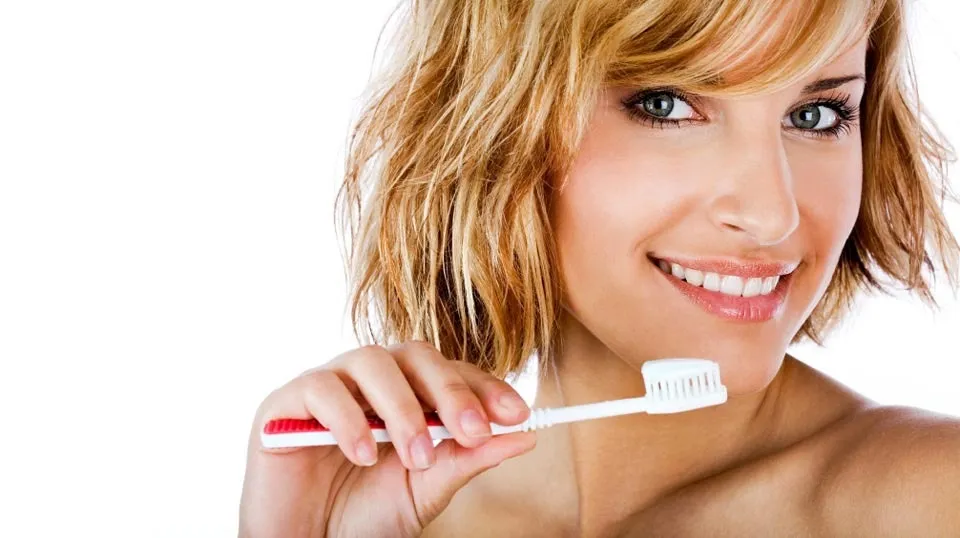 Diş İmplantı Sonrası Bakım: Kalıcı Başarı İçin 10 Altın Kural